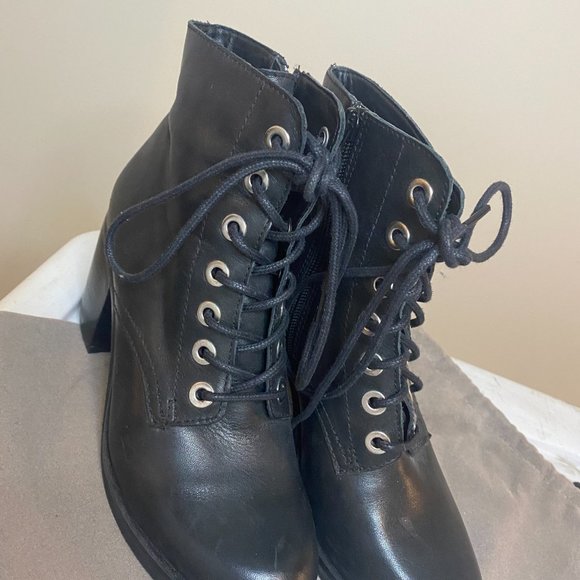 Women's Aldo Boots - Picture 4 of 5